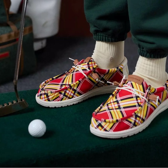 Caddyshack Wally Hey Dude Sneakers NWT - Picture 9 of 13